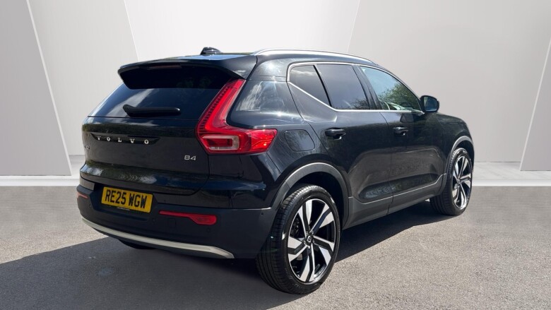 Volvo XC40 2.0 B4P Ultra Dark 5dr Auto Petrol Estate
